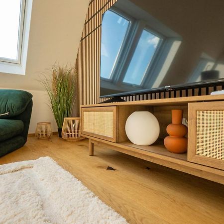 Orestaliving - Penthouse In 2Nd District With View Wien Eksteriør billede